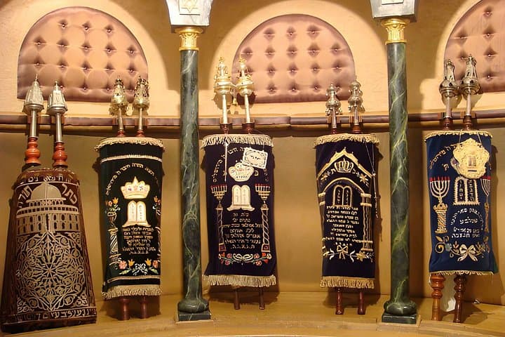 Casablanca Jewish Heritage Private Tour with Kosher Lunch